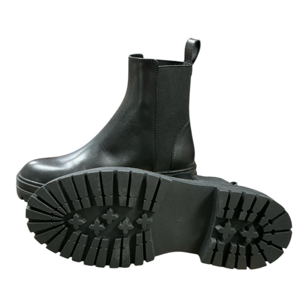 Steve Madden Black Leather Chelsea Lug Ankle Boots - Picture 3 of 3